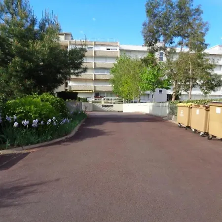 T2 Avec Terrasse Sud, Acces Et Parking Securise A - Fr-1-374-85 *