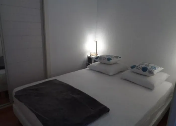 T2 Avec Terrasse Sud, Acces Et Parking Securise A - Fr-1-374-85 アパート *