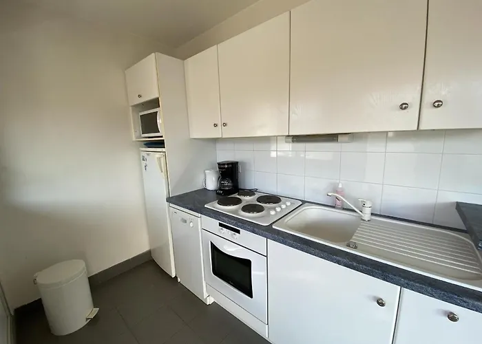 T2 Avec Terrasse Sud, Acces Et Parking Securise A - Fr-1-374-85 Lägenhet *