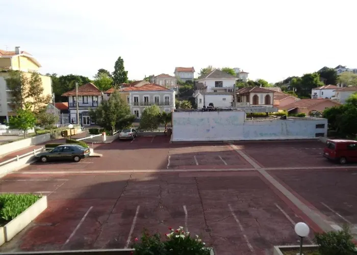 Lägenhet T2 Avec Terrasse Sud, Acces Et Parking Securise A - Fr-1-374-85